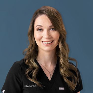 Meet Dr. Elisabeth Fox, DVM